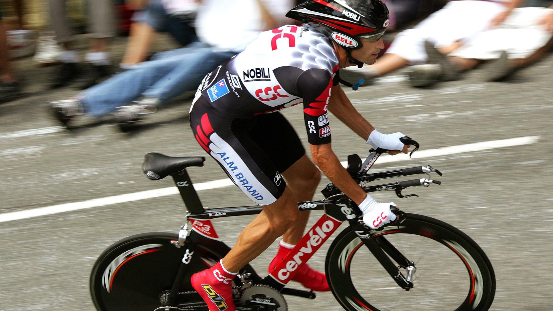 当复仇风暴席卷萨城，骑士用一场屠戮宣告王者归来