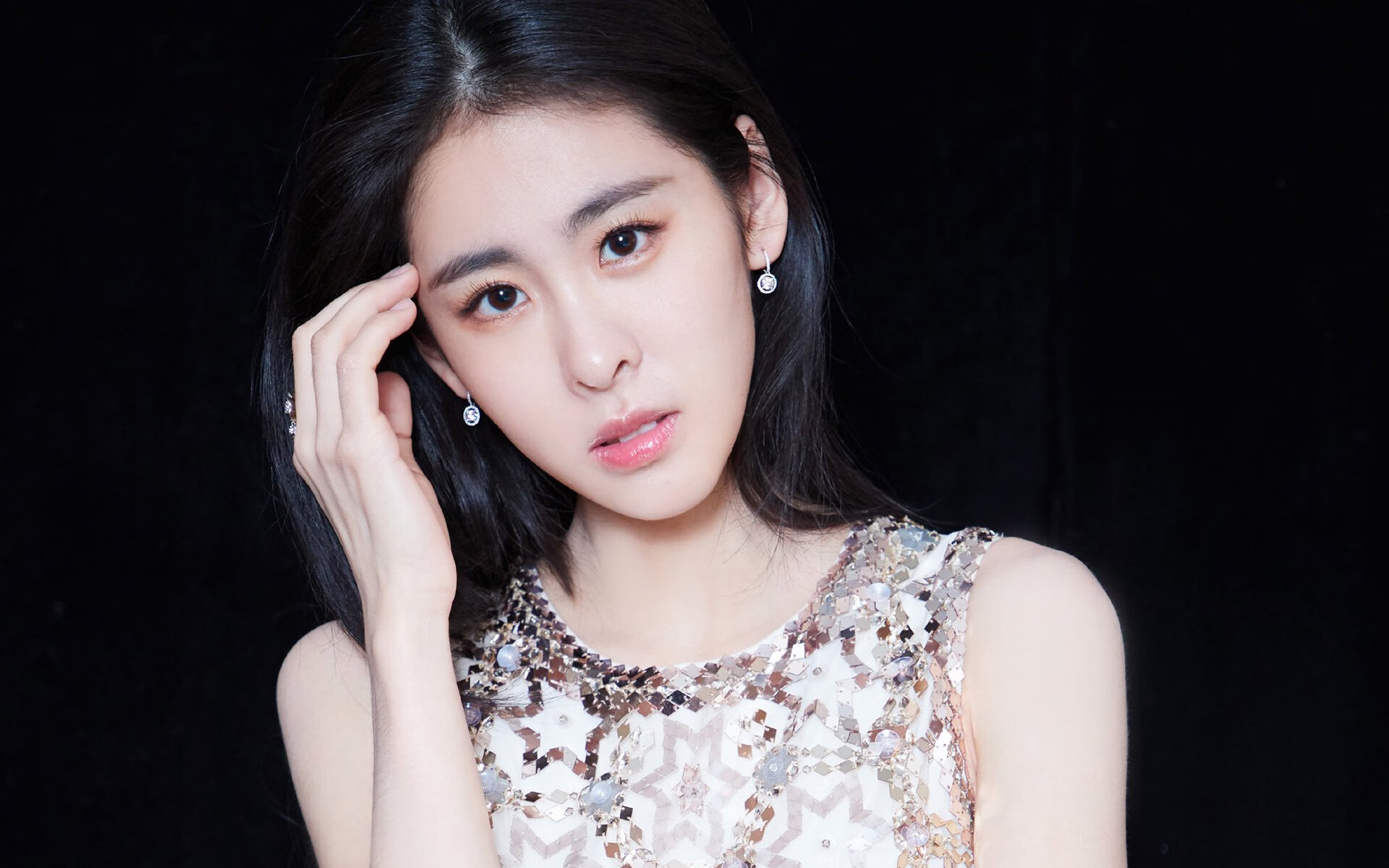 双面英雄，从门线幽灵到晋级主宰，拉亚如何用一双手改写埃及足球的夜晚