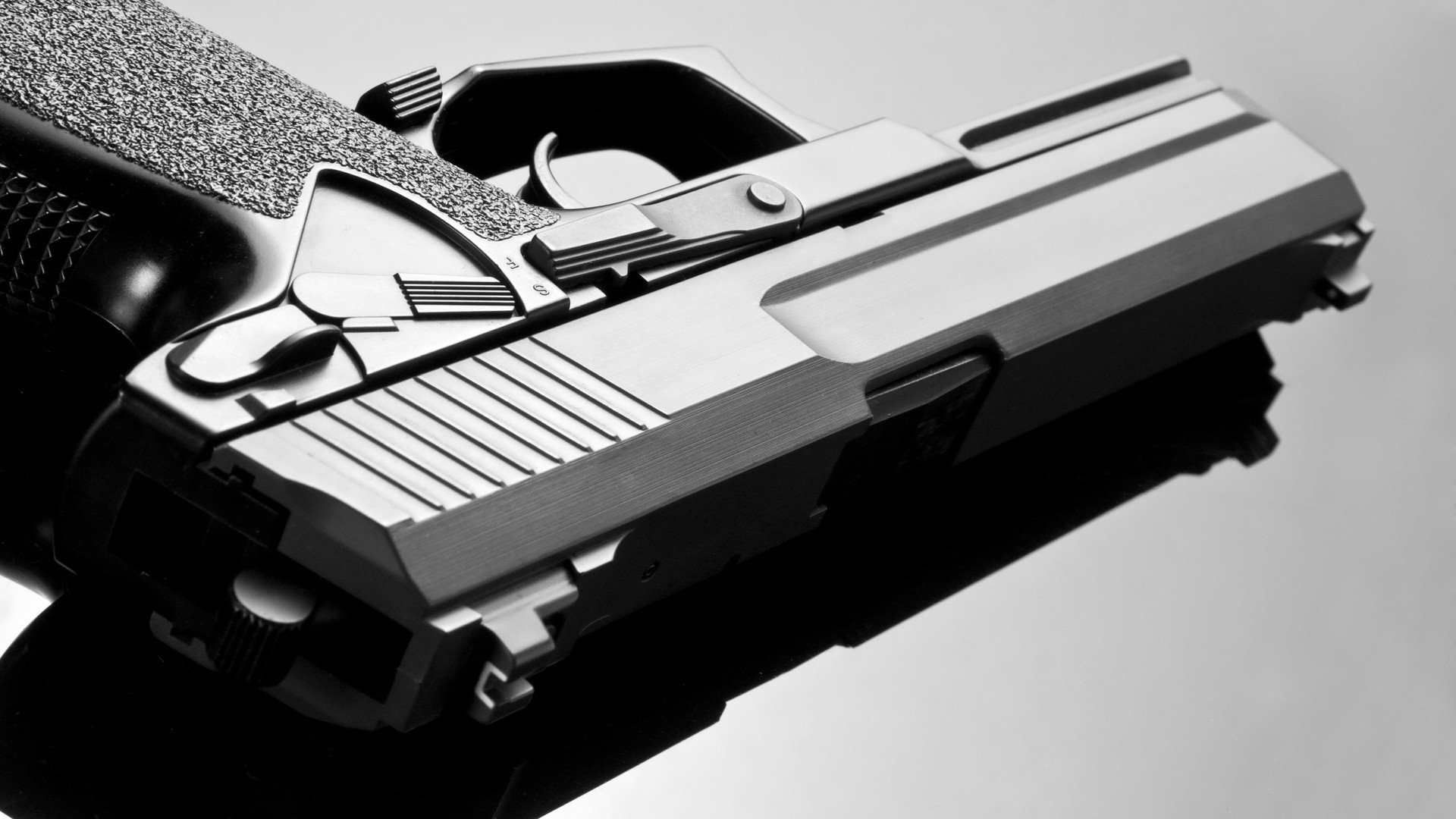 欧冠夜变奏曲，从背锅侠到指挥家，阿拉巴的救赎独幕剧