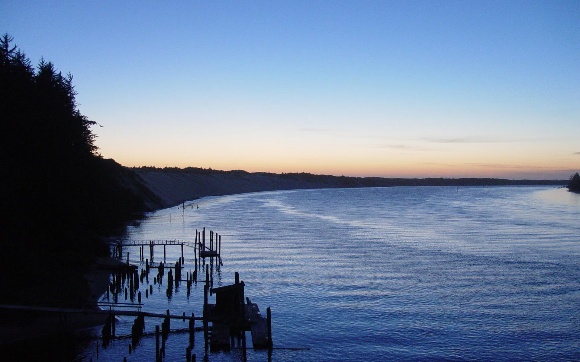 坎特式铁闸，哥伦比亚中场稳如磐石，力压洪都拉斯拿下关键战